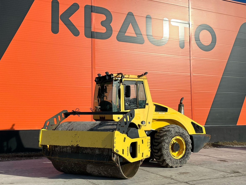 Bomag BW 213 DH - مدحلة: صور 1 Bomag BW 213 DH - مدحلة: صور 1