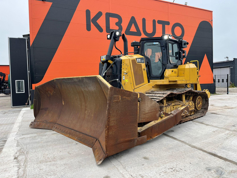 Caterpillar D7E LGP RIPPER / AC - بلدوزر: صور 2 Caterpillar D7E LGP RIPPER / AC - بلدوزر: صور 2