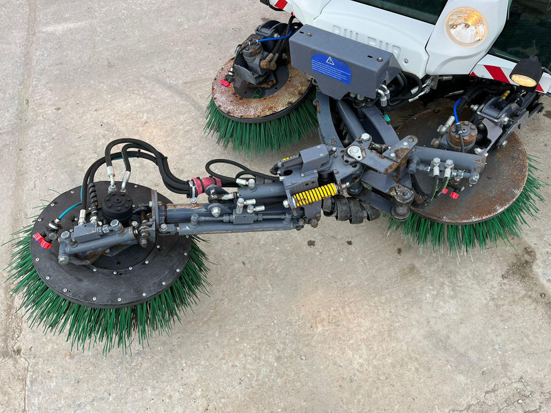 سياره كنس شوارع Dulevo 2000 SKY HYDRAULIC ISSUES !!: صور 11
