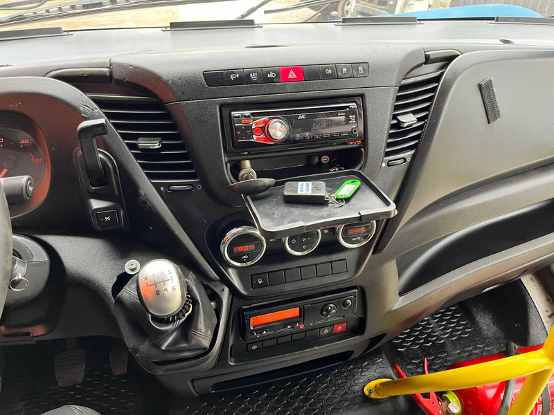 Interior photo 3: صغيرة, ميكروباص Iveco KAPENA THESI 2 PCS AVAILABLE / CNG ! / 27 SEATS + 5 STANDING / AC