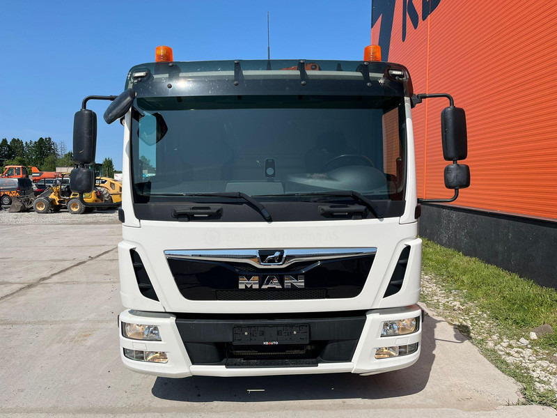 MAN TGL 8.190 4x2 EFFER 80.2/2S / PLATFORM L=5250 mm - شاحنات مسطحة, شاحنة كرين: صور 3 MAN TGL 8.190 4x2 EFFER 80.2/2S / PLATFORM L=5250 mm - شاحنات مسطحة, شاحنة كرين: صور 3