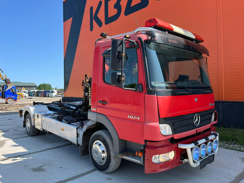 Mercedes-Benz Atego 1024 4x2 PK4100 + WINCH / HOOK LIFT L=3900 mm - شاحنة ذات الخطاف, شاحنة كرين: صور 4 Mercedes-Benz Atego 1024 4x2 PK4100 + WINCH / HOOK LIFT L=3900 mm - شاحنة ذات الخطاف, شاحنة كرين: صور 4