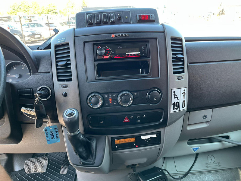 صغيرة, ميكروباص Mercedes-Benz Sprinter 516 CDI 19 + 1 SEATS: صور 12