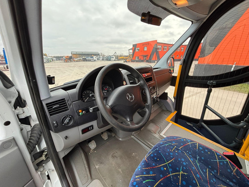 تأجير Mercedes-Benz Sprinter 516 CDI AC / 22 + 1 SEATS Mercedes-Benz Sprinter 516 CDI AC / 22 + 1 SEATS: صور 9 تأجير Mercedes-Benz Sprinter 516 CDI AC / 22 + 1 SEATS Mercedes-Benz Sprinter 516 CDI AC / 22 + 1 SEATS: صور 9