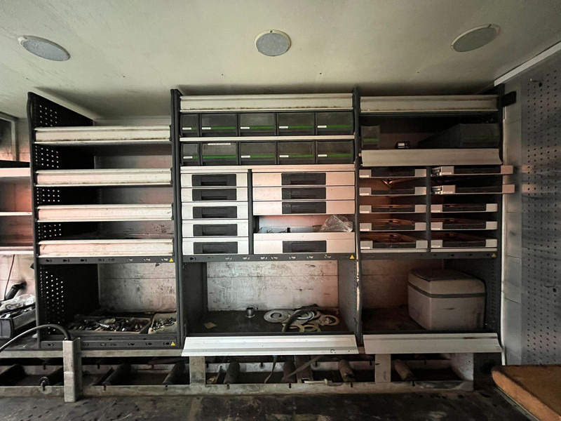 بصندوق مغلق شاحنة Renault D12 4x2 WORKSHOP ON WHEELS / FASSI M30A.13 / BOX L=4459 mm: صور 16 بصندوق مغلق شاحنة Renault D12 4x2 WORKSHOP ON WHEELS / FASSI M30A.13 / BOX L=4459 mm: صور 16