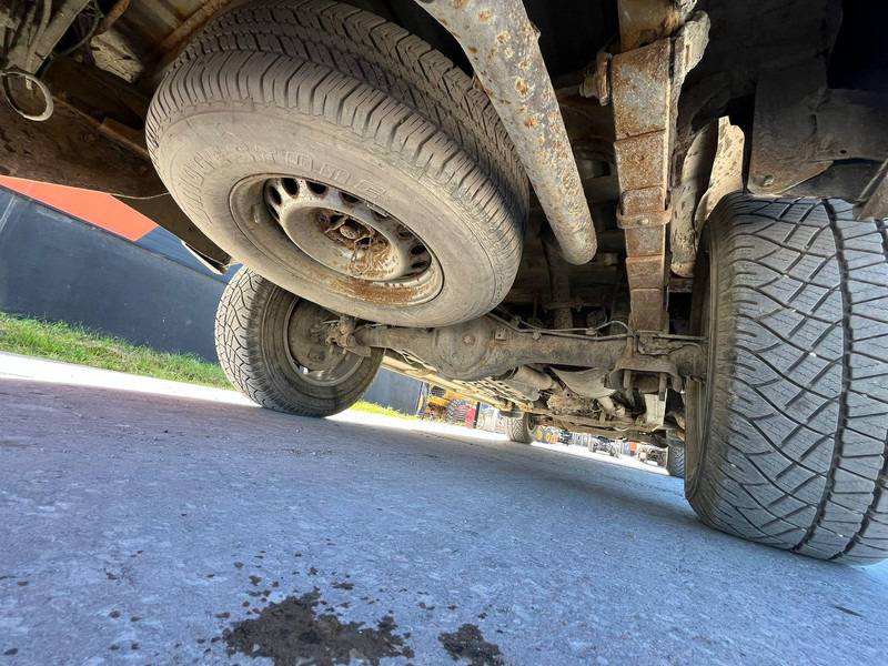 شاحنة البيك أب Toyota Hilux 4x4: صور 12