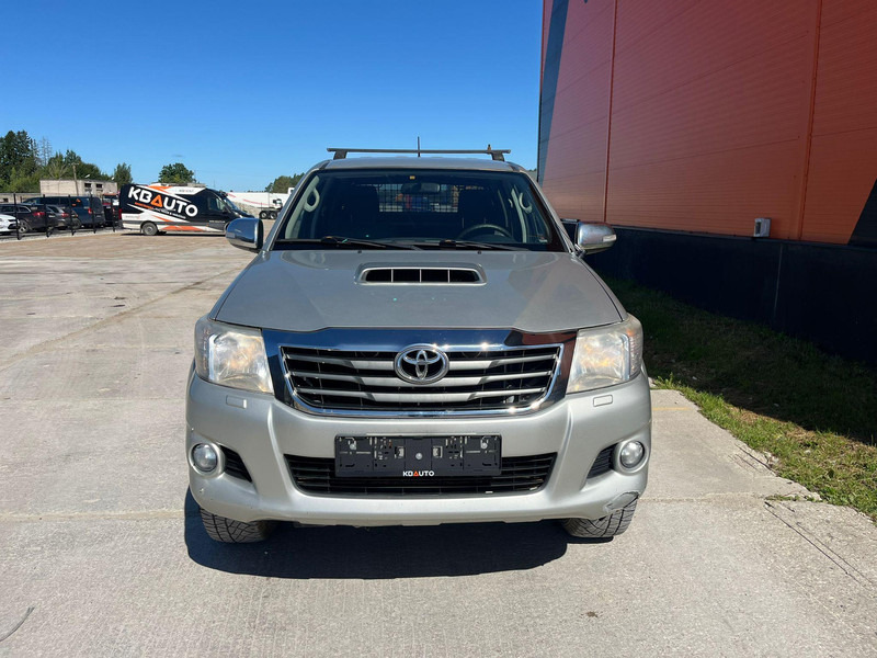 Toyota Hilux 4x4 - سيارة: صور 3 Toyota Hilux 4x4 - سيارة: صور 3