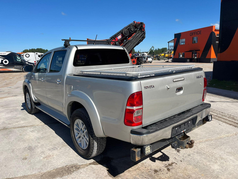 شاحنة البيك أب Toyota Hilux 4x4: صور 9