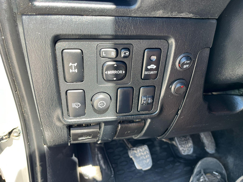 شاحنة البيك أب Toyota Hilux 4x4: صور 18