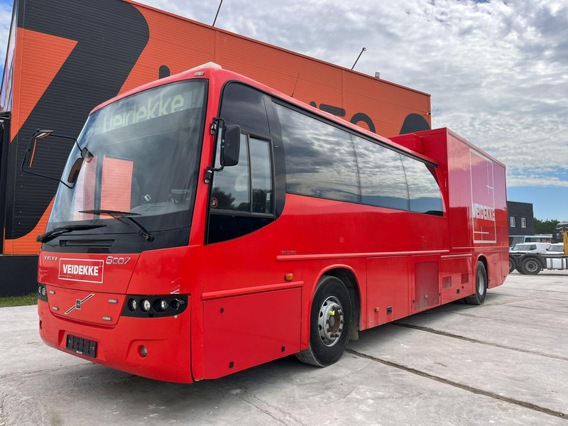 Volvo B12M 4x2 14 SEATS / AC / AUXILIARY HEATING / WC / KITCHEN - باص النقل بين المدن: صور 1 Volvo B12M 4x2 14 SEATS / AC / AUXILIARY HEATING / WC / KITCHEN - باص النقل بين المدن: صور 1