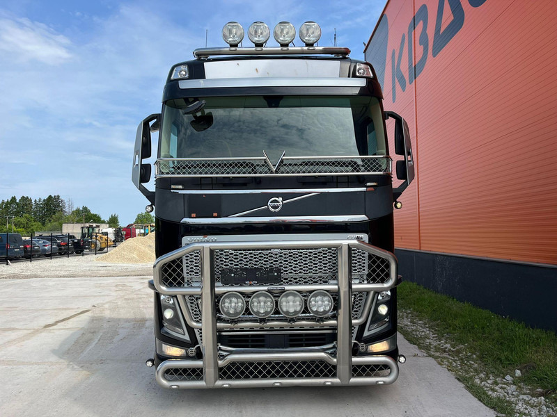 Volvo FH 16 750 6x4 GCW 76 ton / TANDEM AXLE LIFT - شاحنة جرار: صور 2 Volvo FH 16 750 6x4 GCW 76 ton / TANDEM AXLE LIFT - شاحنة جرار: صور 2
