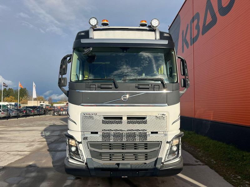 Volvo FH 16 750 8x4*4 CHASSIS L=7113 mm - شاحنة قطع الأشجار, شاحنة كرين: صور 3 Volvo FH 16 750 8x4*4 CHASSIS L=7113 mm - شاحنة قطع الأشجار, شاحنة كرين: صور 3