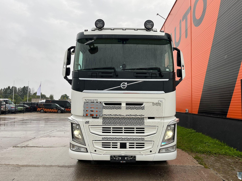 Volvo FH 500 6x2 TANK 22150 l / 6950+4700+4650+5850 l - شاحنة صهريج: صور 4 Volvo FH 500 6x2 TANK 22150 l / 6950+4700+4650+5850 l - شاحنة صهريج: صور 4