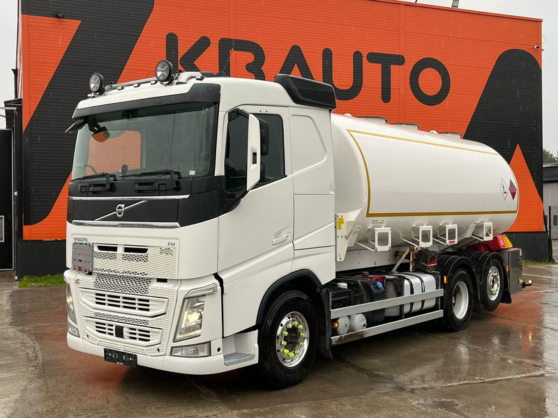 Volvo FH 500 6x2 TANK 22150 l / 6950+4700+4650+5850 l - شاحنة صهريج: صور 1 Volvo FH 500 6x2 TANK 22150 l / 6950+4700+4650+5850 l - شاحنة صهريج: صور 1