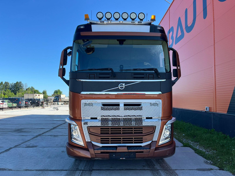 Volvo FH 540 8x4*4 GLOBE XL / 9 ton FRONT AXLE - الشاسيه شاحنة: صور 3 Volvo FH 540 8x4*4 GLOBE XL / 9 ton FRONT AXLE - الشاسيه شاحنة: صور 3