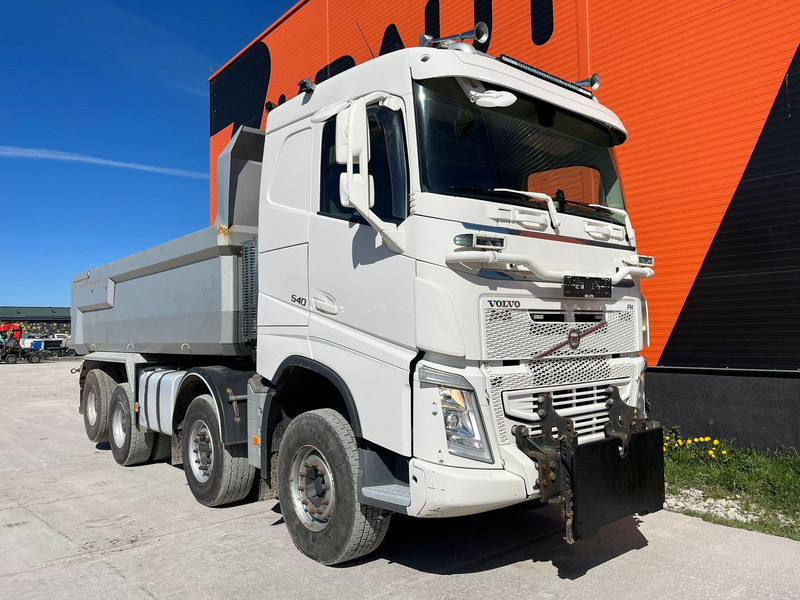 Volvo FH 540 8x4 RETARDER / TANDEM AXLE LIFT / BIG AXLES / BOX L=5704 mm - قلابات: صور 4 Volvo FH 540 8x4 RETARDER / TANDEM AXLE LIFT / BIG AXLES / BOX L=5704 mm - قلابات: صور 4