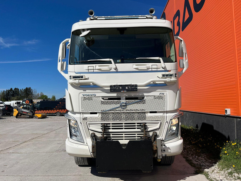 Volvo FH 540 8x4 RETARDER / TANDEM AXLE LIFT / BIG AXLES / BOX L=5704 mm - قلابات: صور 3 Volvo FH 540 8x4 RETARDER / TANDEM AXLE LIFT / BIG AXLES / BOX L=5704 mm - قلابات: صور 3