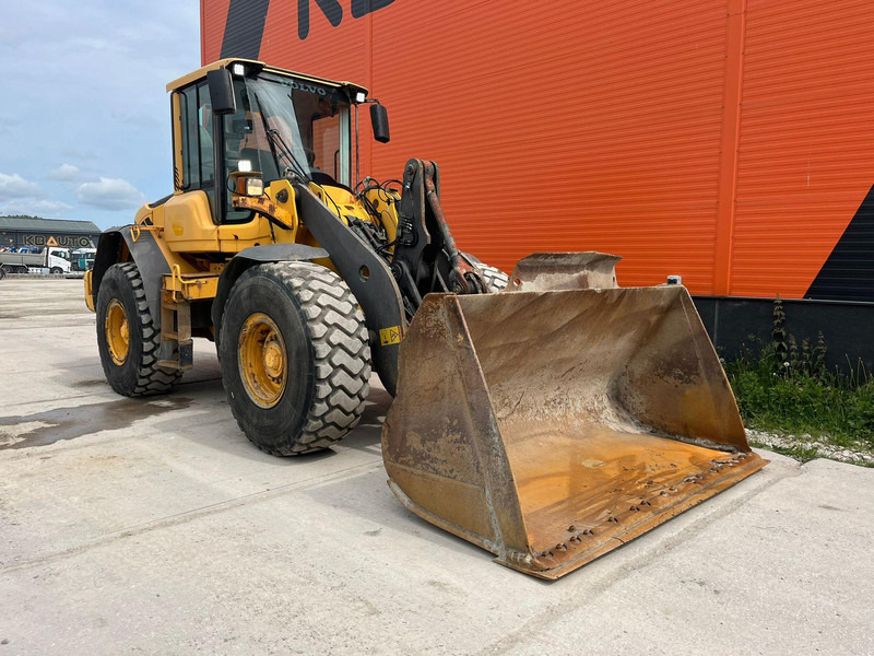 Volvo L 90 F 4x4 CENTRAL LUBRICATION / AC - اللودر بعجل: صور 4 Volvo L 90 F 4x4 CENTRAL LUBRICATION / AC - اللودر بعجل: صور 4