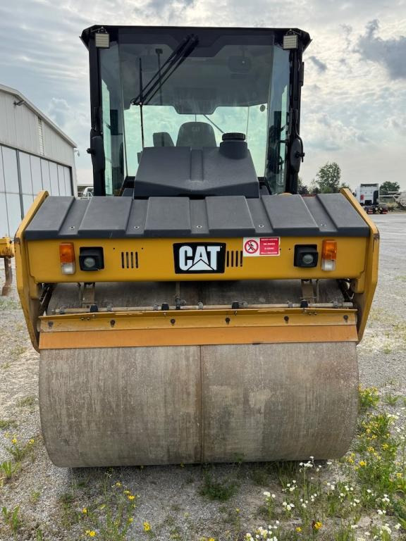 Caterpillar CD54B - مدحلة الأسفلت: صور 3 Caterpillar CD54B - مدحلة الأسفلت: صور 3