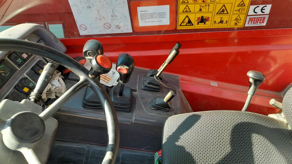 جرافة ذات عجلات تلسكوبية MANITOU MT 1235S: صور 10 جرافة ذات عجلات تلسكوبية MANITOU MT 1235S: صور 10