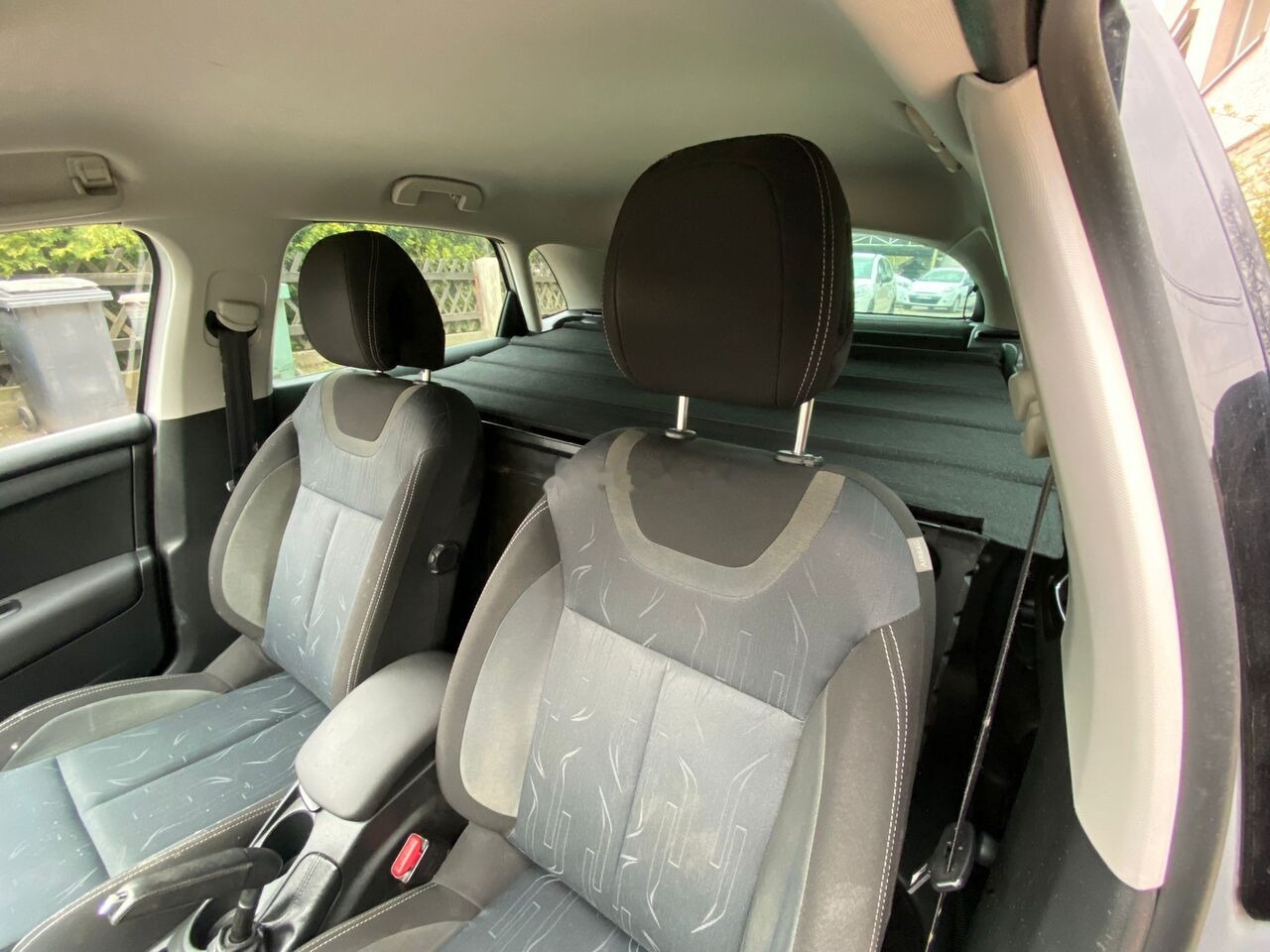 هاتشباك Citroen C4: صور 10