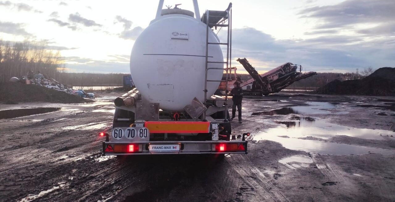 Guhur ADR L4BN/ chemiczna / polyester / poj. 24.600L - نصف مقطورة صهريج: صور 4 Guhur ADR L4BN/ chemiczna / polyester / poj. 24.600L - نصف مقطورة صهريج: صور 4