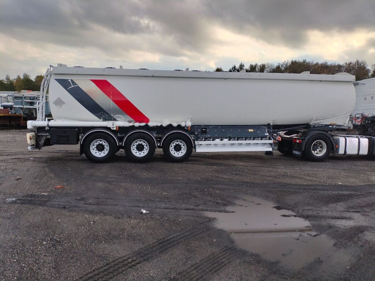 Trailor TX34 - نصف مقطورة صهريج: صور 2 Trailor TX34 - نصف مقطورة صهريج: صور 2