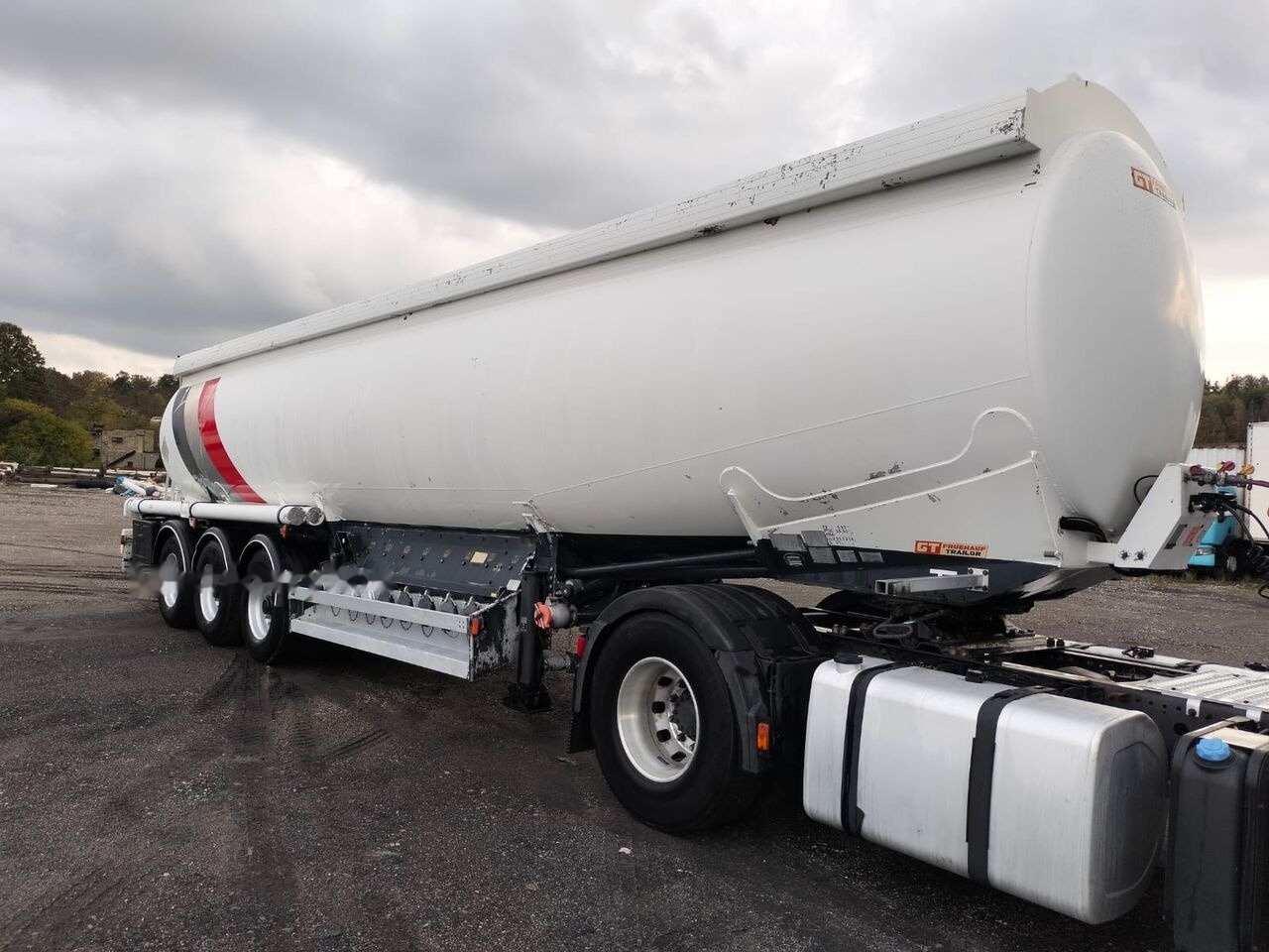 Trailor TX34 - نصف مقطورة صهريج: صور 1 Trailor TX34 - نصف مقطورة صهريج: صور 1