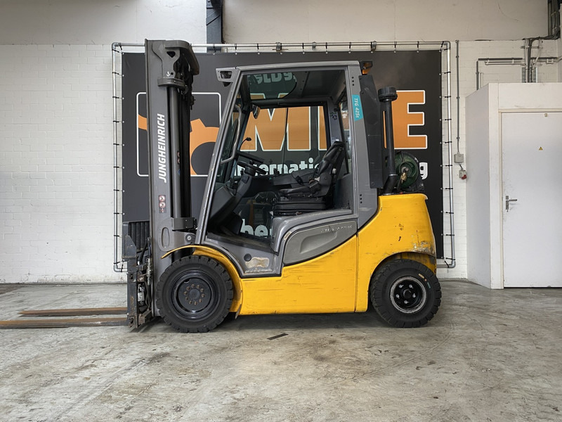 Jungheinrich TFG425s - رافعة شوكية تعمل بالغاز: صور 2 Jungheinrich TFG425s - رافعة شوكية تعمل بالغاز: صور 2