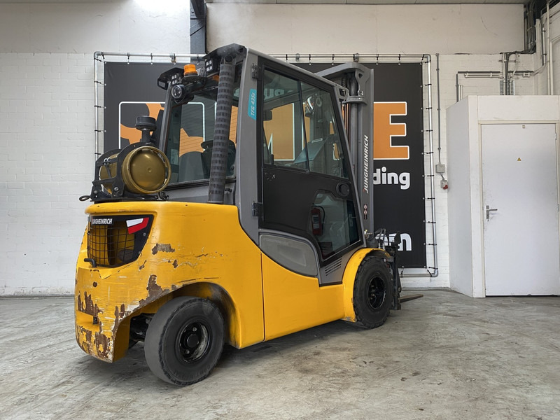 Jungheinrich TFG435s - رافعة شوكية تعمل بالغاز: صور 4 Jungheinrich TFG435s - رافعة شوكية تعمل بالغاز: صور 4