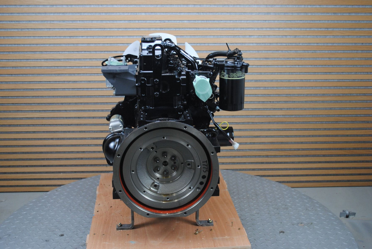 Isuzu Isuzu 3CE1 *NIEUW* - المحرك - آلات البناء: صور 3 Isuzu Isuzu 3CE1 *NIEUW* - المحرك - آلات البناء: صور 3