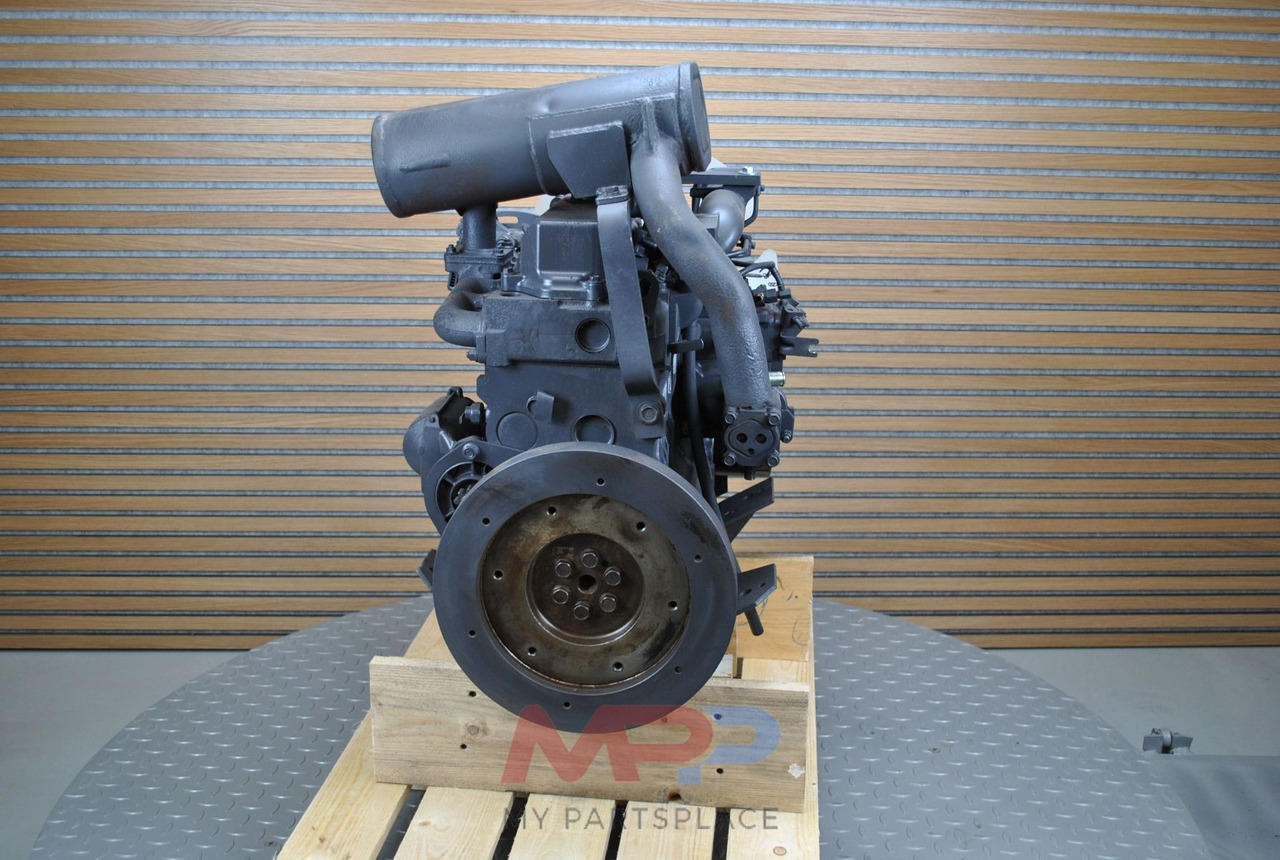 Kubota Kubota V2203 - المحرك - الآلات والماكينات الزراعية: صور 3 Kubota Kubota V2203 - المحرك - الآلات والماكينات الزراعية: صور 3