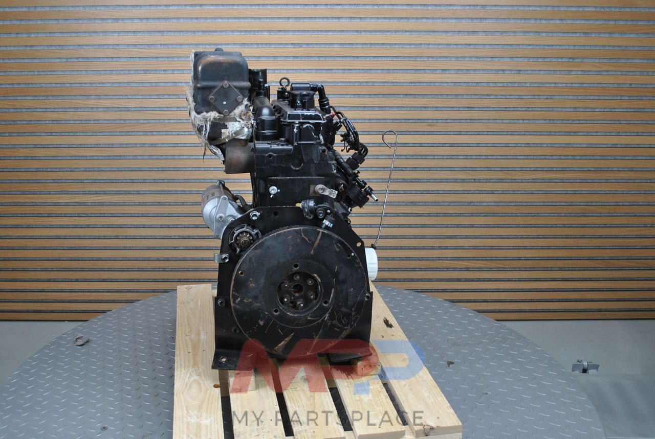 Shibaura Shibaura N843 - المحرك - الآلات والماكينات الزراعية: صور 3 Shibaura Shibaura N843 - المحرك - الآلات والماكينات الزراعية: صور 3