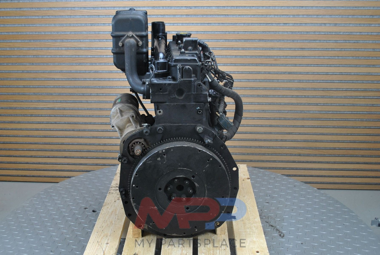 Shibaura Shibaura N844L - المحرك - الآلات والماكينات الزراعية: صور 3 Shibaura Shibaura N844L - المحرك - الآلات والماكينات الزراعية: صور 3