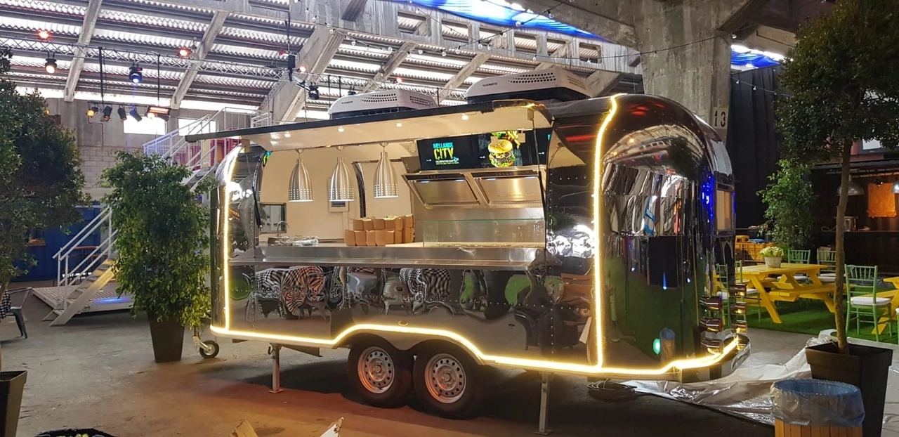 ERZODA Catering Trailer | Food Truck | Concession trailer | Food Trailers | catering truck | Kitchen Trailer - عربة الطعام: صور 5 ERZODA Catering Trailer | Food Truck | Concession trailer | Food Trailers | catering truck | Kitchen Trailer - عربة الطعام: صور 5