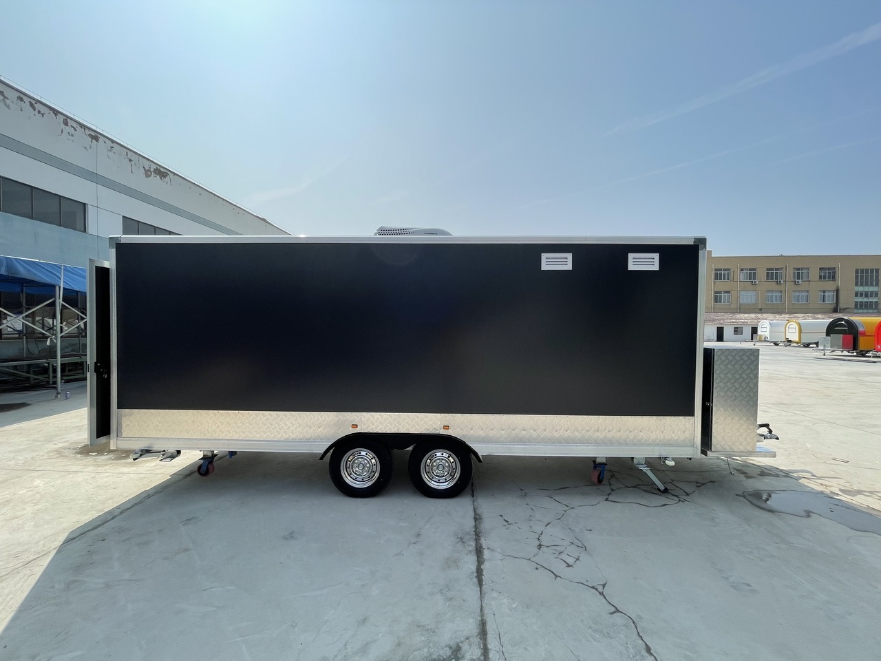 ERZODA Catering Trailer | Food Truck | Concession trailer | pizza trailer - عربة الطعام: صور 5 ERZODA Catering Trailer | Food Truck | Concession trailer | pizza trailer - عربة الطعام: صور 5