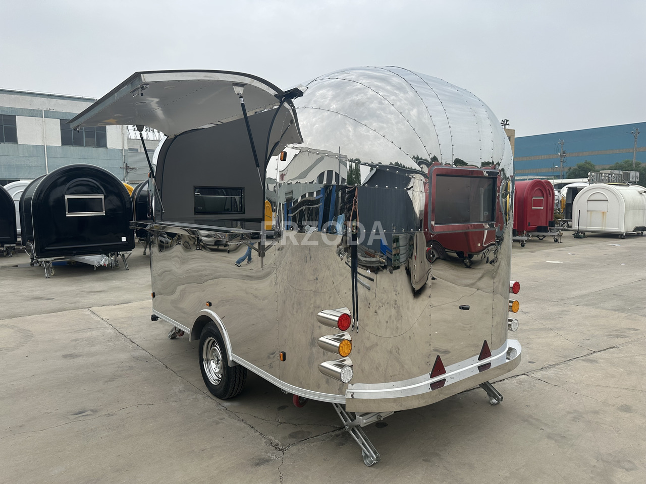 ERZODA food trailer/food truck/hamburger trailer - عربة الطعام: صور 5 ERZODA food trailer/food truck/hamburger trailer - عربة الطعام: صور 5