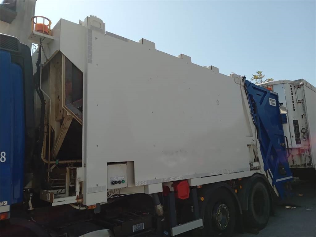 DAF Superstructure garbage truck MOL VDK PUSHER 20m3 - شاحنة القمامة: صور 5 DAF Superstructure garbage truck MOL VDK PUSHER 20m3 - شاحنة القمامة: صور 5