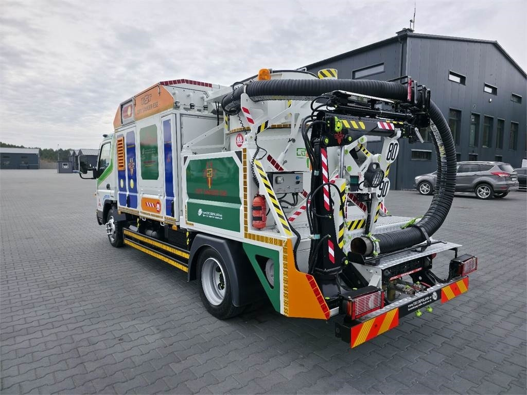 Mitsubishi CANTER odkurzacz koparka ssąca Saugbagger CITY SAU - حفارة: صور 5 Mitsubishi CANTER odkurzacz koparka ssąca Saugbagger CITY SAU - حفارة: صور 5