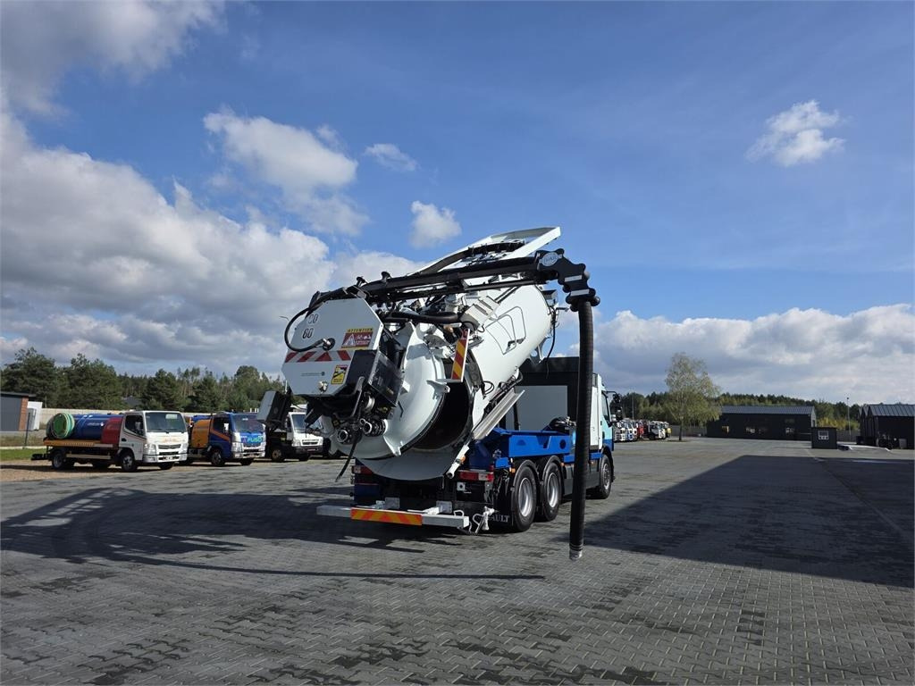 Renault 6x4 WUKO RIVARD RECYTLING for collecting liquid wa - فراغ شاحنة: صور 1 Renault 6x4 WUKO RIVARD RECYTLING for collecting liquid wa - فراغ شاحنة: صور 1