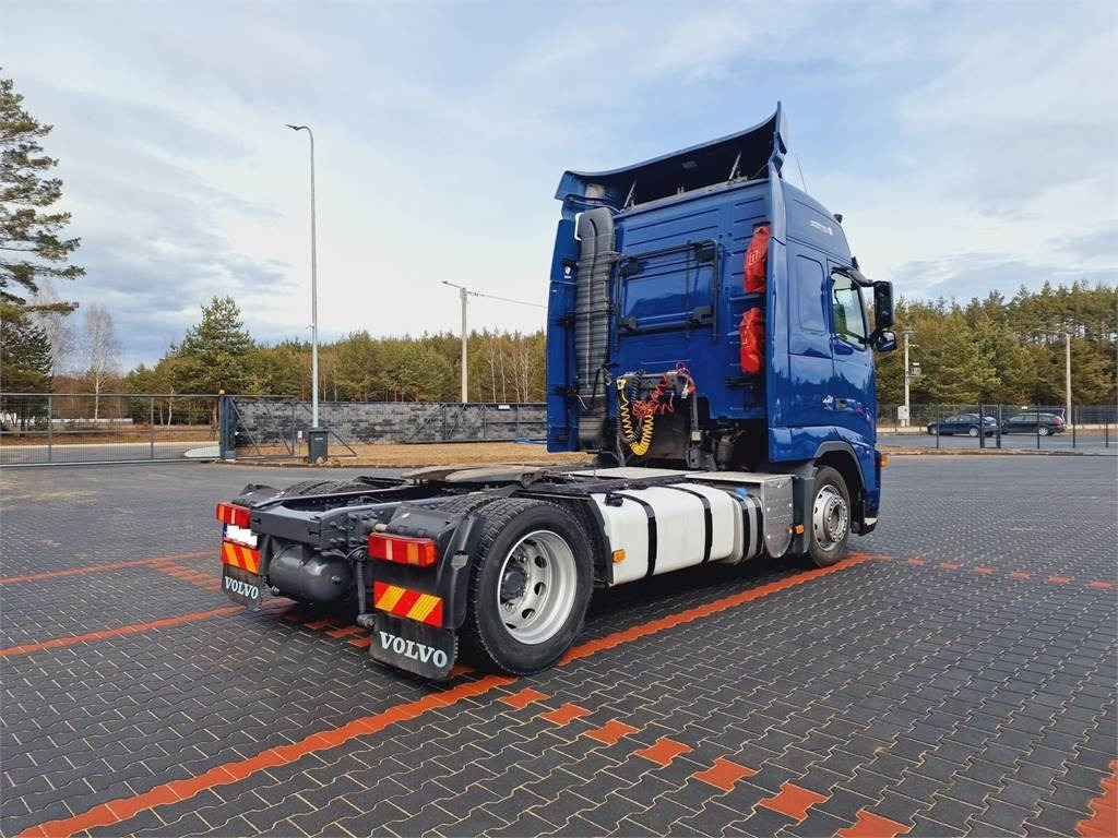 Volvo FH 13 440 - شاحنة جرار: صور 4 Volvo FH 13 440 - شاحنة جرار: صور 4