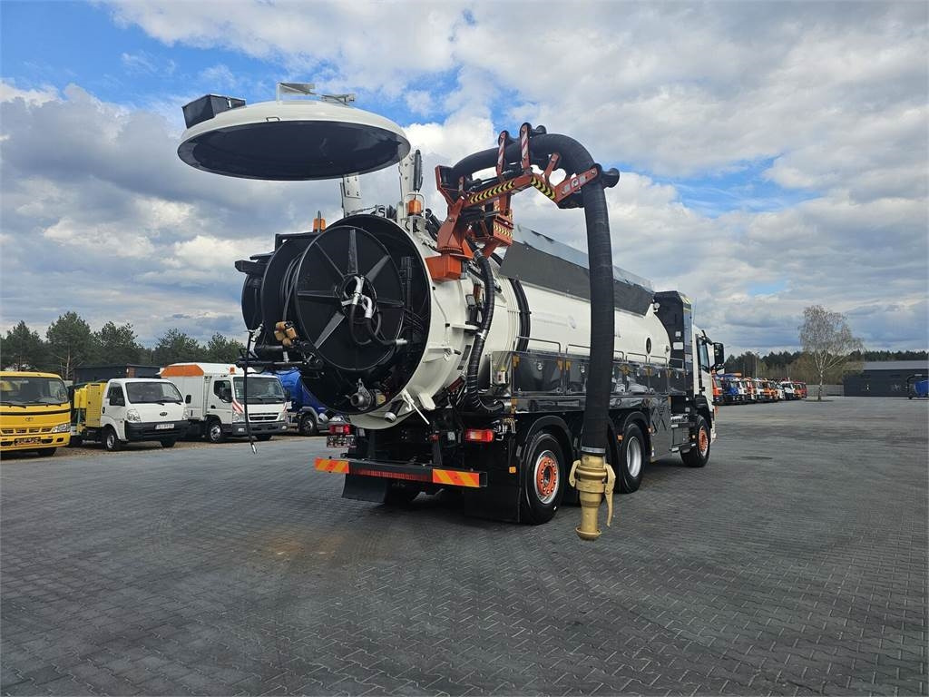 Volvo WUKO ADR ROLBA FOR CLEANING CHANNELS COMBI - فراغ شاحنة: صور 1 Volvo WUKO ADR ROLBA FOR CLEANING CHANNELS COMBI - فراغ شاحنة: صور 1