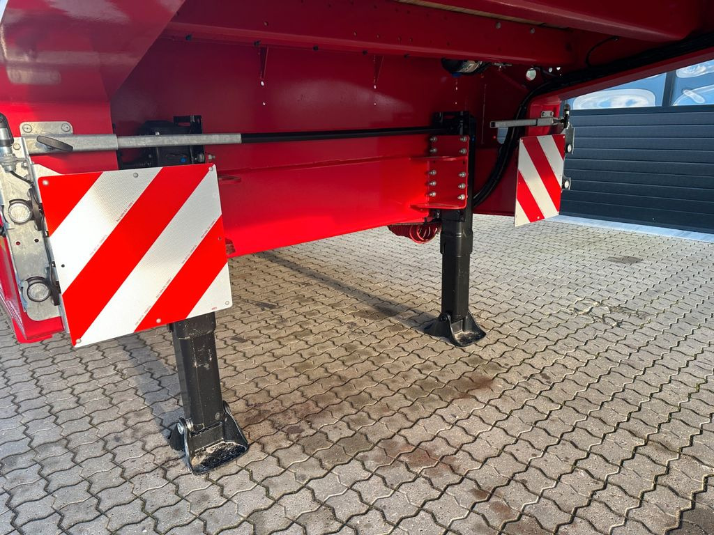 Faymonville 3 achs tieflader / 2 x ausziehbar / 16.300 mm Faymonville 3 achs tieflader / 2 x ausziehbar / 16.300 mm - عربة مسطحة منخفضة نصف مقطورة: صور 4 Faymonville 3 achs tieflader / 2 x ausziehbar / 16.300 mm Faymonville 3 achs tieflader / 2 x ausziehbar / 16.300 mm - عربة مسطحة منخفضة نصف مقطورة: صور 4