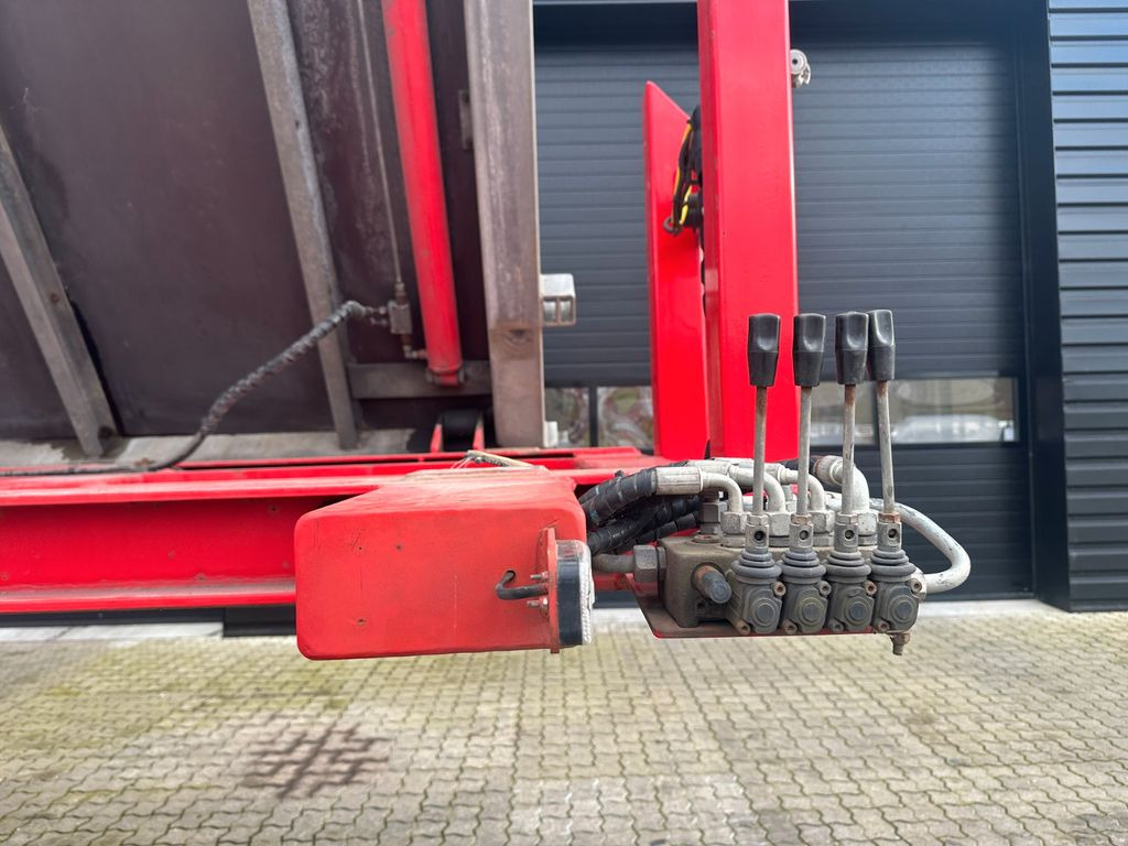 عربة مسطحة منخفضة نصف مقطورة Faymonville DESOT 3 achs. Schräglader Faymonville DESOT 3 achs. Schräglader: صور 6 عربة مسطحة منخفضة نصف مقطورة Faymonville DESOT 3 achs. Schräglader Faymonville DESOT 3 achs. Schräglader: صور 6