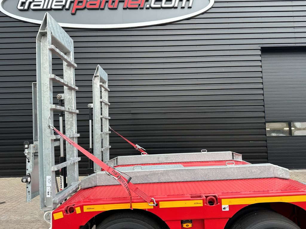 Faymonville Maxtrailer MAX 510 Tiefbett / Forst Model Faymonville Maxtrailer MAX 510 Tiefbett / Forst Model - عربة مسطحة منخفضة نصف مقطورة: صور 5 Faymonville Maxtrailer MAX 510 Tiefbett / Forst Model Faymonville Maxtrailer MAX 510 Tiefbett / Forst Model - عربة مسطحة منخفضة نصف مقطورة: صور 5