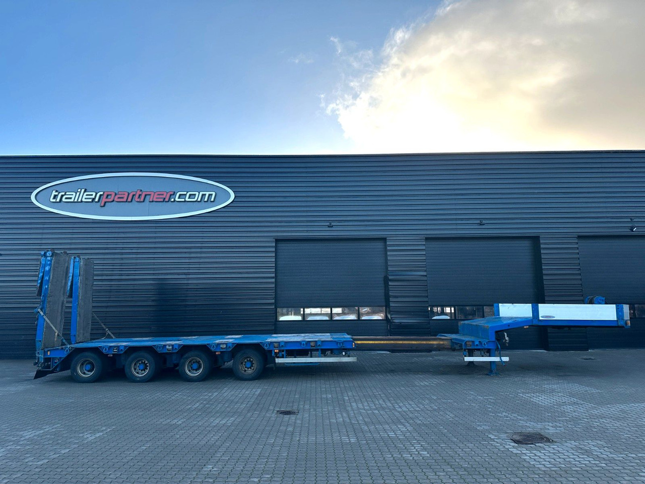 عربة مسطحة منخفضة نصف مقطورة Goldhofer 4 achs tieflader / rampen /  4 x zwangsgelenkt: صور 8