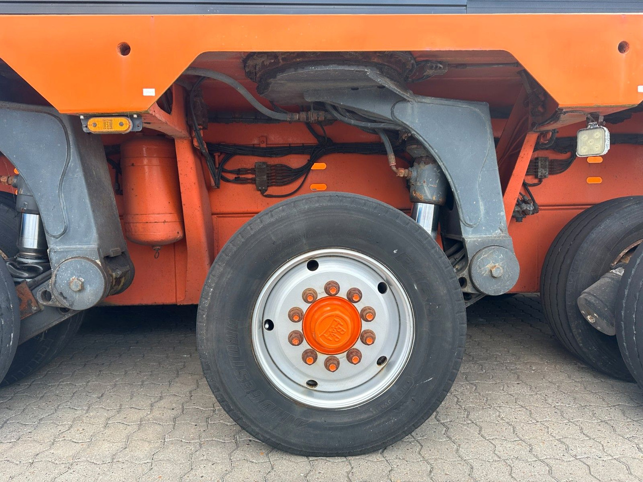 Goldhofer THP 3+5 XLE - عربة مسطحة منخفضة نصف مقطورة: صور 5 Goldhofer THP 3+5 XLE - عربة مسطحة منخفضة نصف مقطورة: صور 5