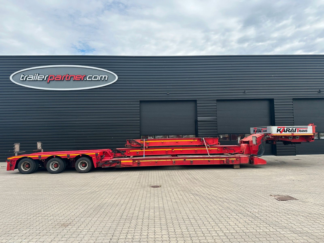 Nooteboom 3 achs tiefbett / Kesselbrücke - عربة مسطحة منخفضة نصف مقطورة: صور 1 Nooteboom 3 achs tiefbett / Kesselbrücke - عربة مسطحة منخفضة نصف مقطورة: صور 1