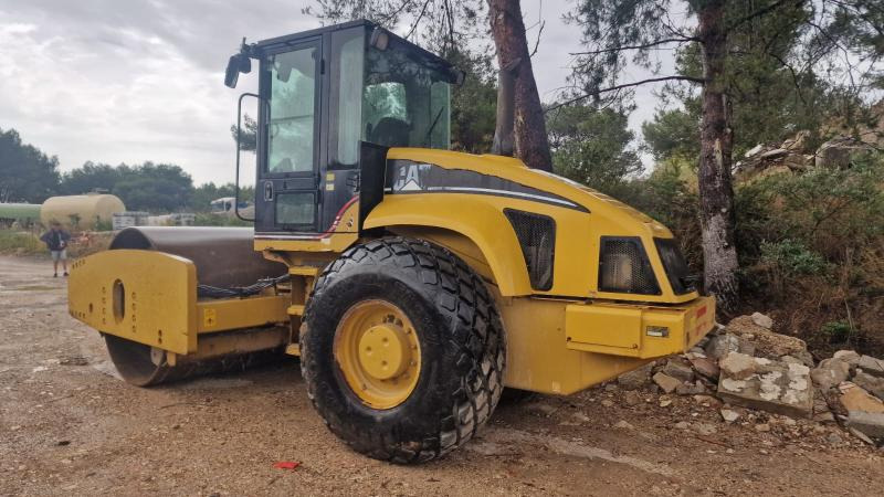 Caterpillar CS663E - مدماج: صور 1 Caterpillar CS663E - مدماج: صور 1