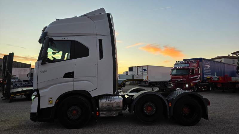 Iveco S-WAY 570 - شاحنة جرار: صور 4 Iveco S-WAY 570 - شاحنة جرار: صور 4